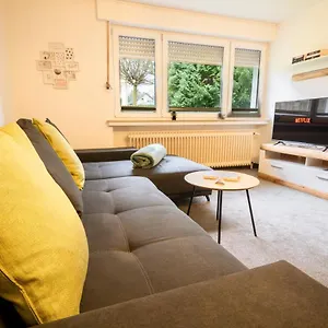 Truth Fuer 3 - Moderne Kueche - Smart Tv - Teppichboden Apartment